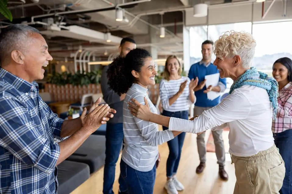 14 Meaningful Employee Recognition Ideas These Comms Leaders Recommend